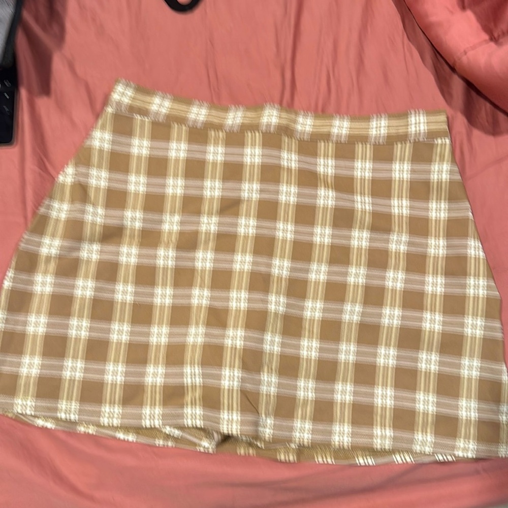 Hollister plaid mini skort size L NWT
